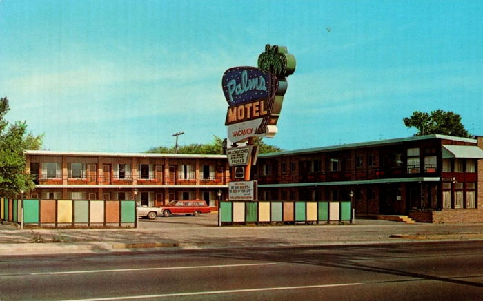 Palms Motel - Vintage Postcard (newer photo)